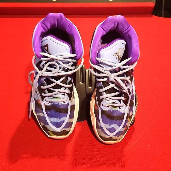 Nike Kyrie Infinity Aluminum - Picture 1 of 4